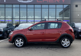 Подержанный автомобиль Renault Sandero 2018 года (4 фото)