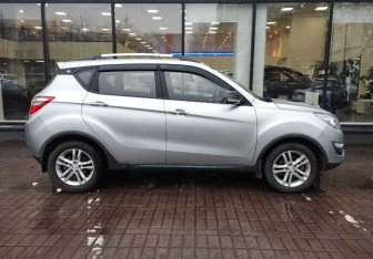 Подержанный автомобиль Changan CS35 2018 года (4 фото)