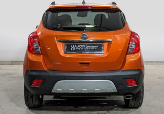 Подержанный автомобиль Opel Mokka 2013 года (6 фото)