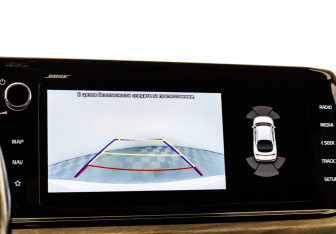 Подержанный автомобиль Kia K5 2021 года (18 фото)