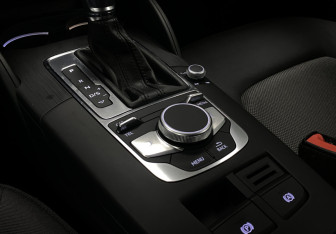 Подержанный автомобиль Audi A3 Sedan 2018 года (22 фото)