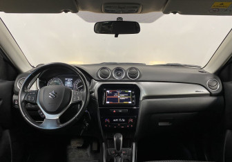 Подержанный автомобиль Suzuki Vitara 2019 года (14 фото)