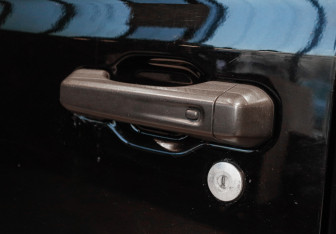 Подержанный автомобиль Jeep Gladiator 2022 года (16 фото)