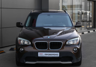 Подержанный автомобиль BMW X1 2011 года (2 фото)