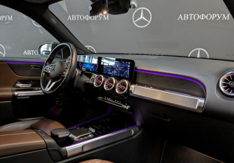Подержанный автомобиль Mercedes-Benz GLB 2021 года (20 фото)