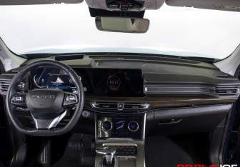 Подержанный автомобиль Exeed VX 2022 года (14 фото)