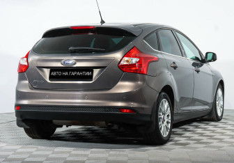 Подержанный автомобиль Ford Focus Hatchback 2013 года (3 фото)