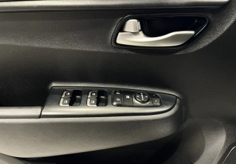 Подержанный автомобиль Kia Rio Sedan 2021 года (17 фото)