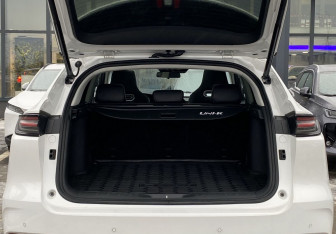 Подержанный автомобиль Changan UNI-K 2022 года (10 фото)