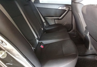 Подержанный автомобиль Kia Cerato Sedan 2009 года (10 фото)