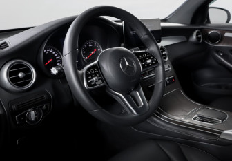 Подержанный автомобиль Mercedes-Benz GLC Coupe 2021 года (14 фото)