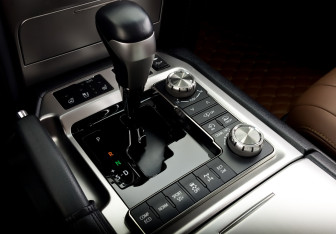 Подержанный автомобиль Toyota Land Cruiser Suv 2018 года (29 фото)