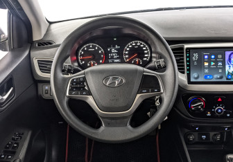 Подержанный автомобиль Hyundai Solaris Sedan 2020 года (21 фото)