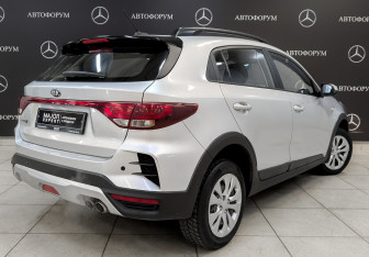 Подержанный автомобиль Kia Rio Hatchback 2021 года (5 фото)