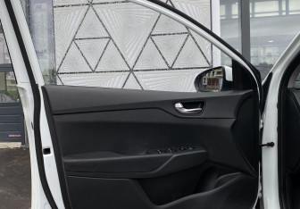 Подержанный автомобиль Hyundai Solaris Sedan 2020 года (16 фото)