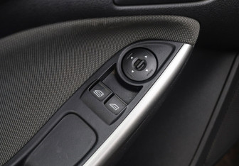 Подержанный автомобиль Ford Focus Hatchback 2011 года (17 фото)