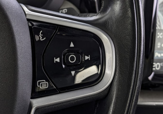 Подержанный автомобиль Volvo XC60 2018 года (29 фото)