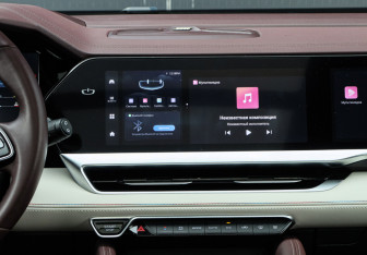 Подержанный автомобиль Geely Monjaro 2023 года (13 фото)