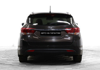 Подержанный автомобиль Hyundai i40 Wagon 2017 года (6 фото)
