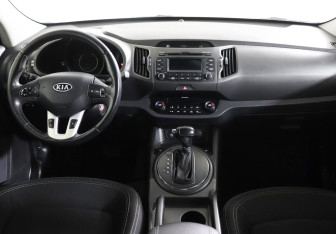 Подержанный автомобиль Kia Sportage 2012 года (6 фото)