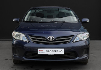 Подержанный автомобиль Toyota Corolla Sedan 2013 года (2 фото)