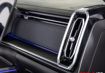 Подержанный автомобиль Jaecoo J7 2025 года (14 фото)