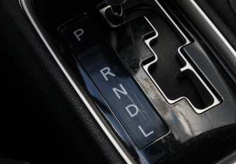 Подержанный автомобиль Mitsubishi Outlander 2014 года (15 фото)