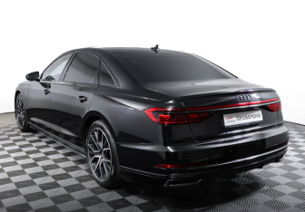 Подержанный автомобиль Audi A8 2019 года (7 фото)