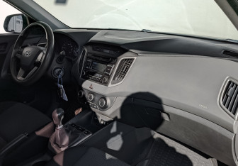 Подержанный автомобиль Hyundai Creta 2018 года (13 фото)