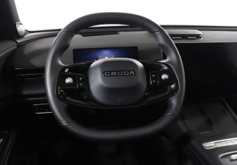 Подержанный автомобиль Omoda C7 2025 года (18 фото)