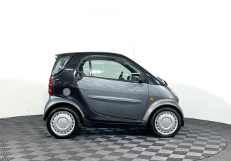 Подержанный автомобиль Smart Fortwo Hatchback 2003 года (4 фото)