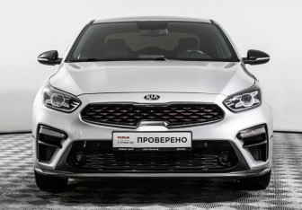 Подержанный автомобиль Kia Cerato Sedan 2021 года (2 фото)