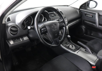 Подержанный автомобиль Mazda 6 Liftback 2011 года (9 фото)