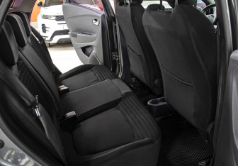 Подержанный автомобиль Renault Kaptur 2016 года (12 фото)