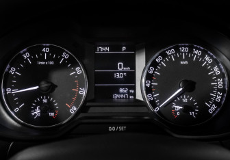 Подержанный автомобиль Skoda Octavia Liftback 2017 года (10 фото)