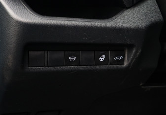 Подержанный автомобиль Toyota RAV4 2020 года (14 фото)