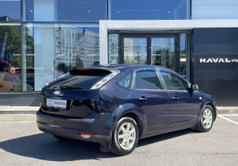 Подержанный автомобиль Ford Focus Hatchback 2006 года (5 фото)