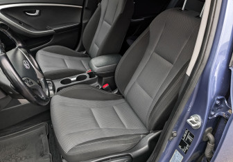 Подержанный автомобиль Hyundai i30 Hatchback 2014 года (20 фото)