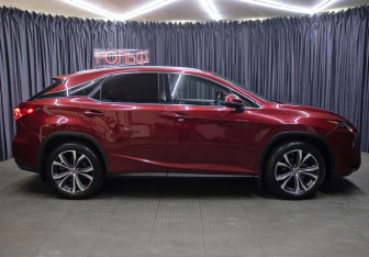 Подержанный автомобиль Lexus RX 2018 года (4 фото)