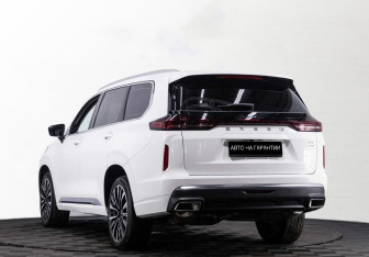 Подержанный автомобиль Exeed VX 2022 года (3 фото)