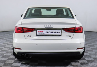 Подержанный автомобиль Audi A3 Sedan 2014 года (12 фото)