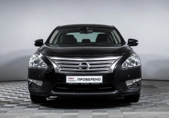 Подержанный автомобиль Nissan Teana 2014 года (2 фото)
