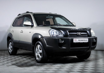 Подержанный автомобиль Hyundai Tucson 2007 года (3 фото)