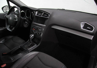 Подержанный автомобиль Citroen C4 Sedan 2018 года (7 фото)