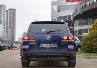 Подержанный автомобиль Volkswagen Touareg 2008 года (6 фото)