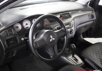 Подержанный автомобиль Mitsubishi Lancer Sedan 2007 года (12 фото)
