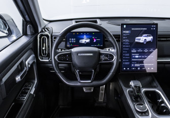 Подержанный автомобиль Jaecoo J7 2023 года (12 фото)