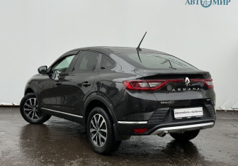 Подержанный автомобиль Renault Arkana 2019 года (7 фото)