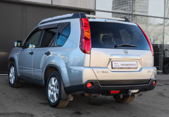 Подержанный автомобиль Nissan X-Trail 2008 года (6 фото)