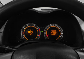 Подержанный автомобиль Toyota Corolla Sedan 2012 года (12 фото)